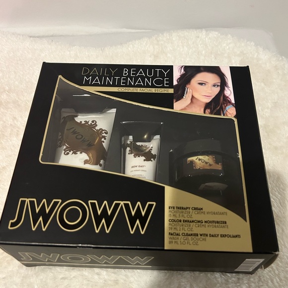 JWOWW Skin Care Kit - Picture 4 of 4